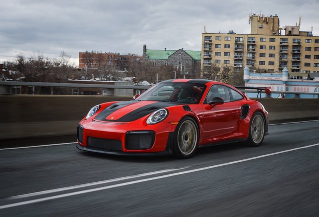 Porsche 991 GT2 RS Weissach Package