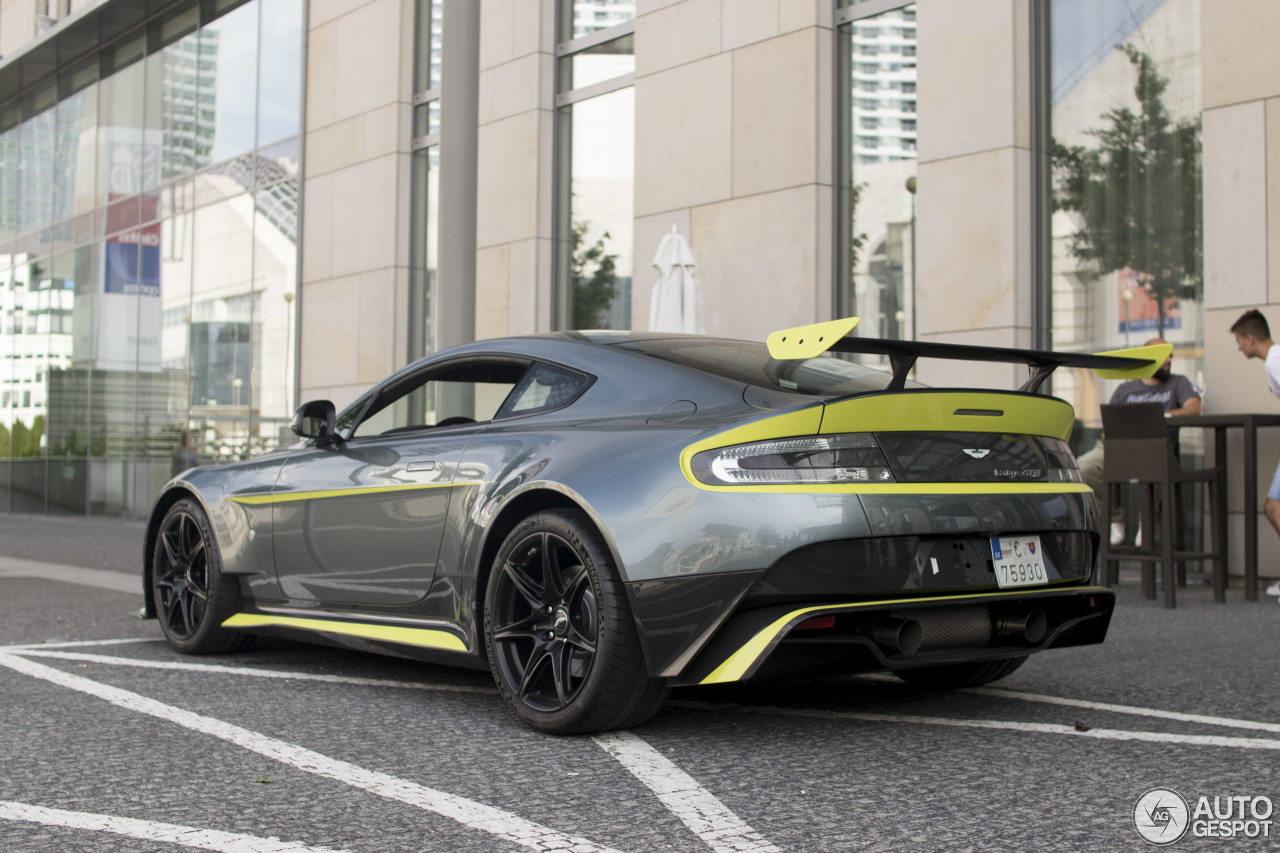 Aston Martin Vantage GT8