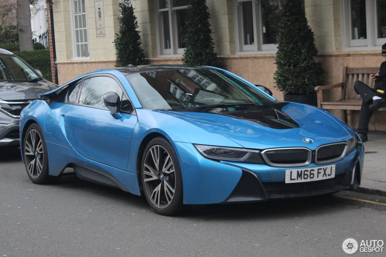 BMW i8