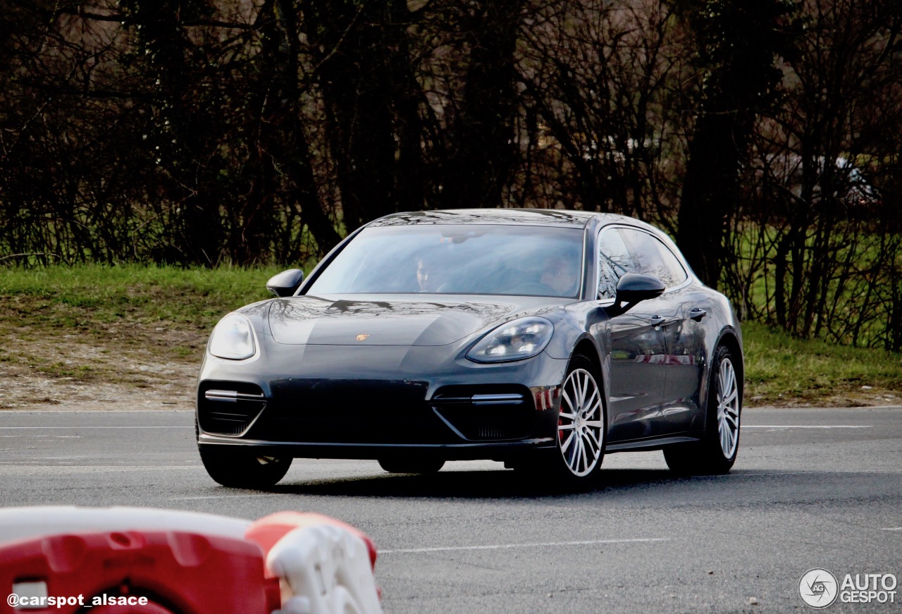 Porsche 971 Panamera Turbo Sport Turismo