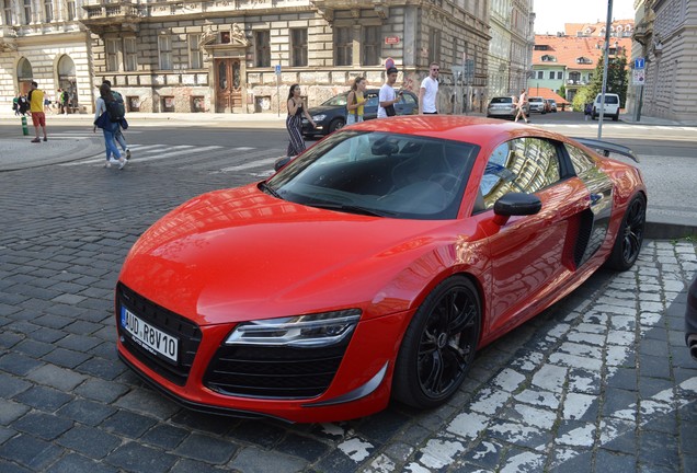 Audi R8 V10 Plus 2013