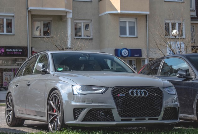 Audi RS4 Avant B8