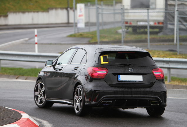 Mercedes-AMG A 45 W176 2015