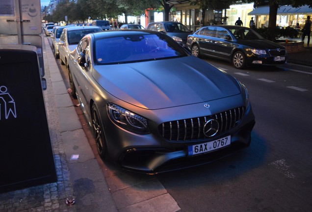 Mercedes-AMG S 63 Coupé C217 2018 Yellow Night Edition