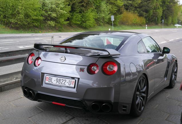 Nissan GT-R 2011