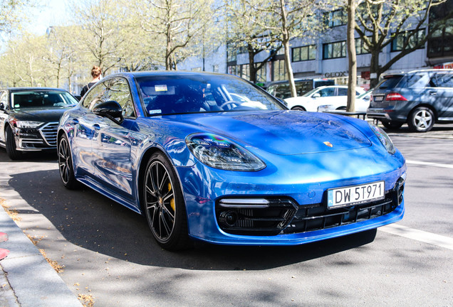 Porsche 971 Panamera Turbo