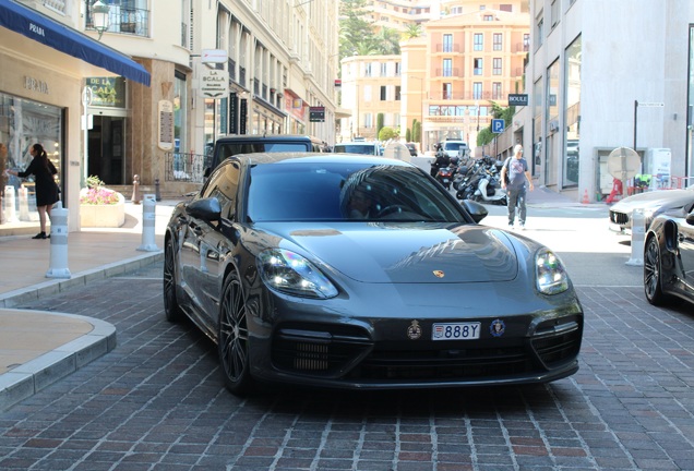 Porsche 971 Panamera Turbo S E-Hybrid