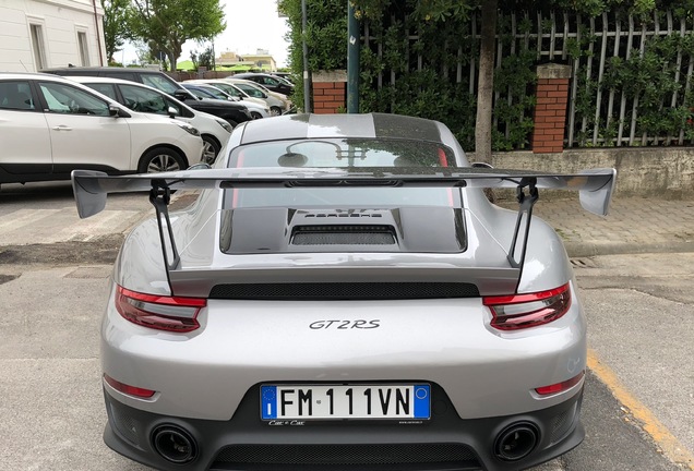 Porsche 991 GT2 RS Weissach Package