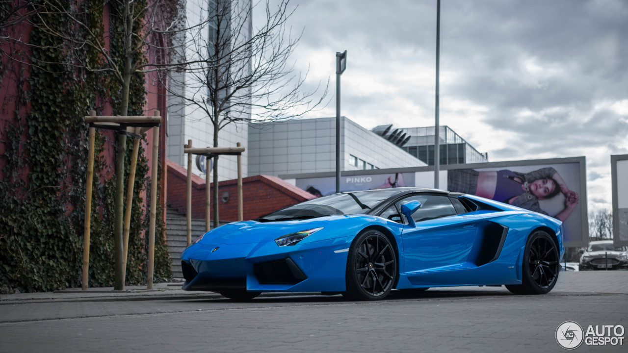 Lamborghini Aventador LP700-4 Roadster