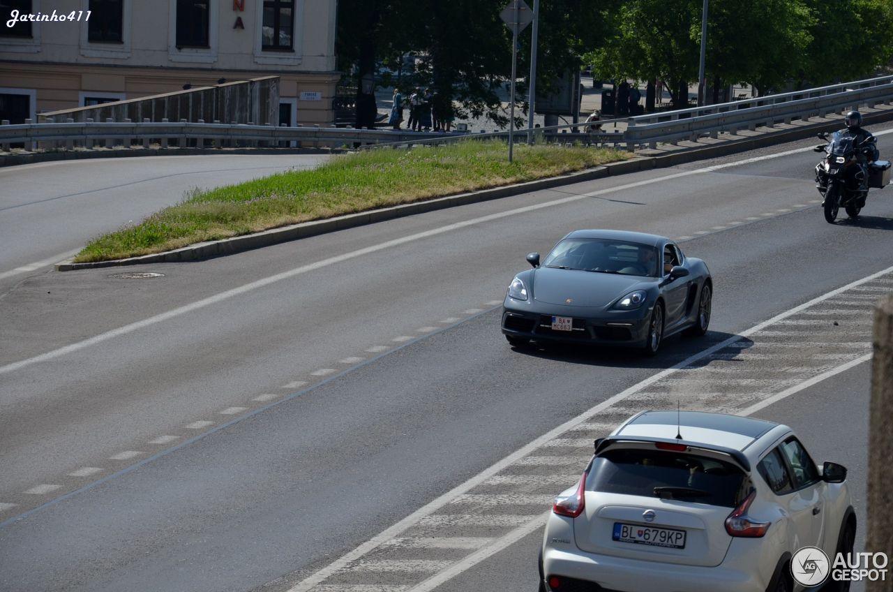 Porsche 718 Cayman S