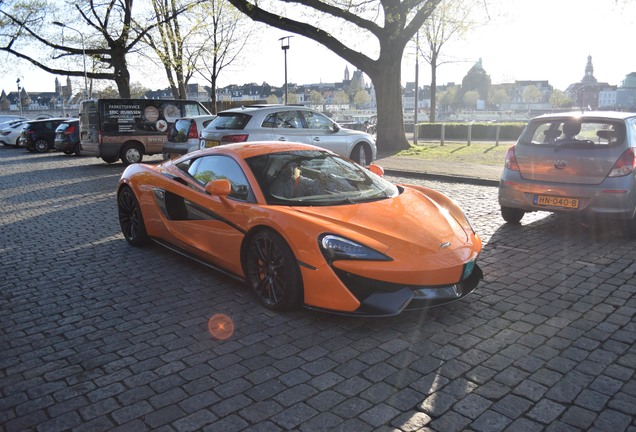 McLaren 570S