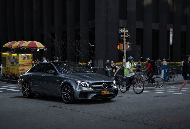 Mercedes-AMG E 63 S W213