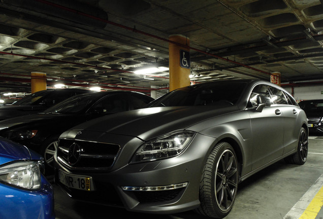 Mercedes-Benz CLS 63 AMG X218 Shooting Brake