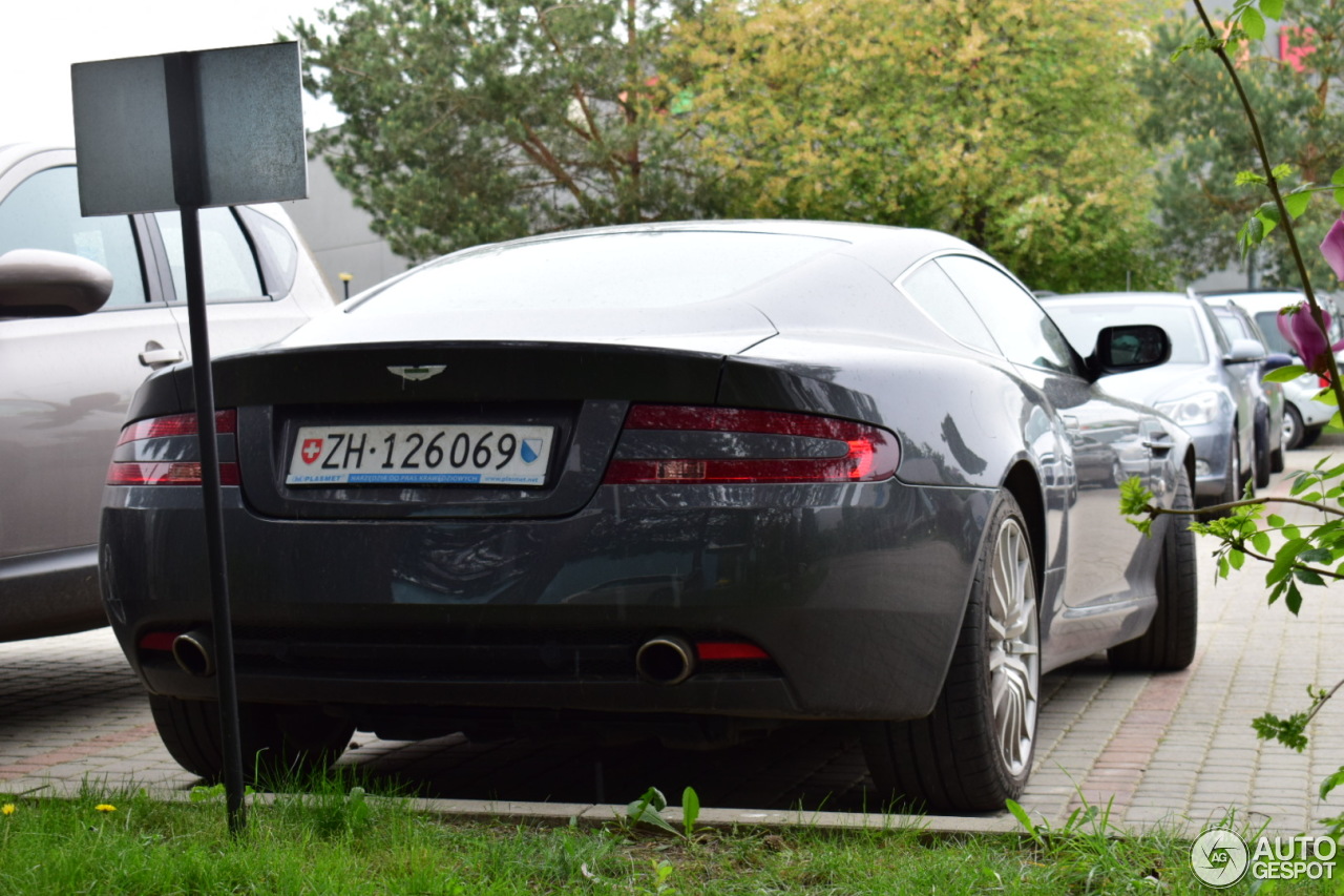 Aston Martin DB9