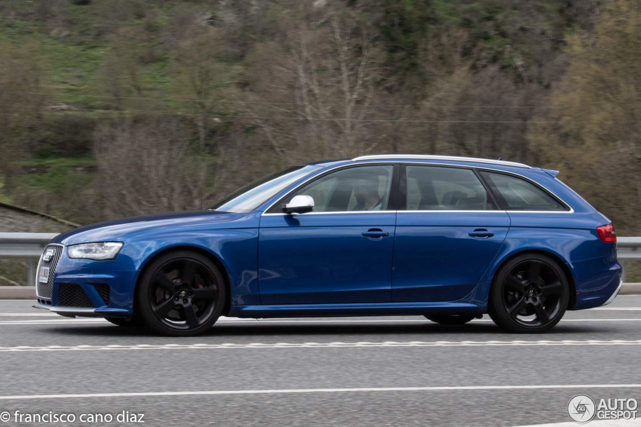 Audi RS4 Avant B8