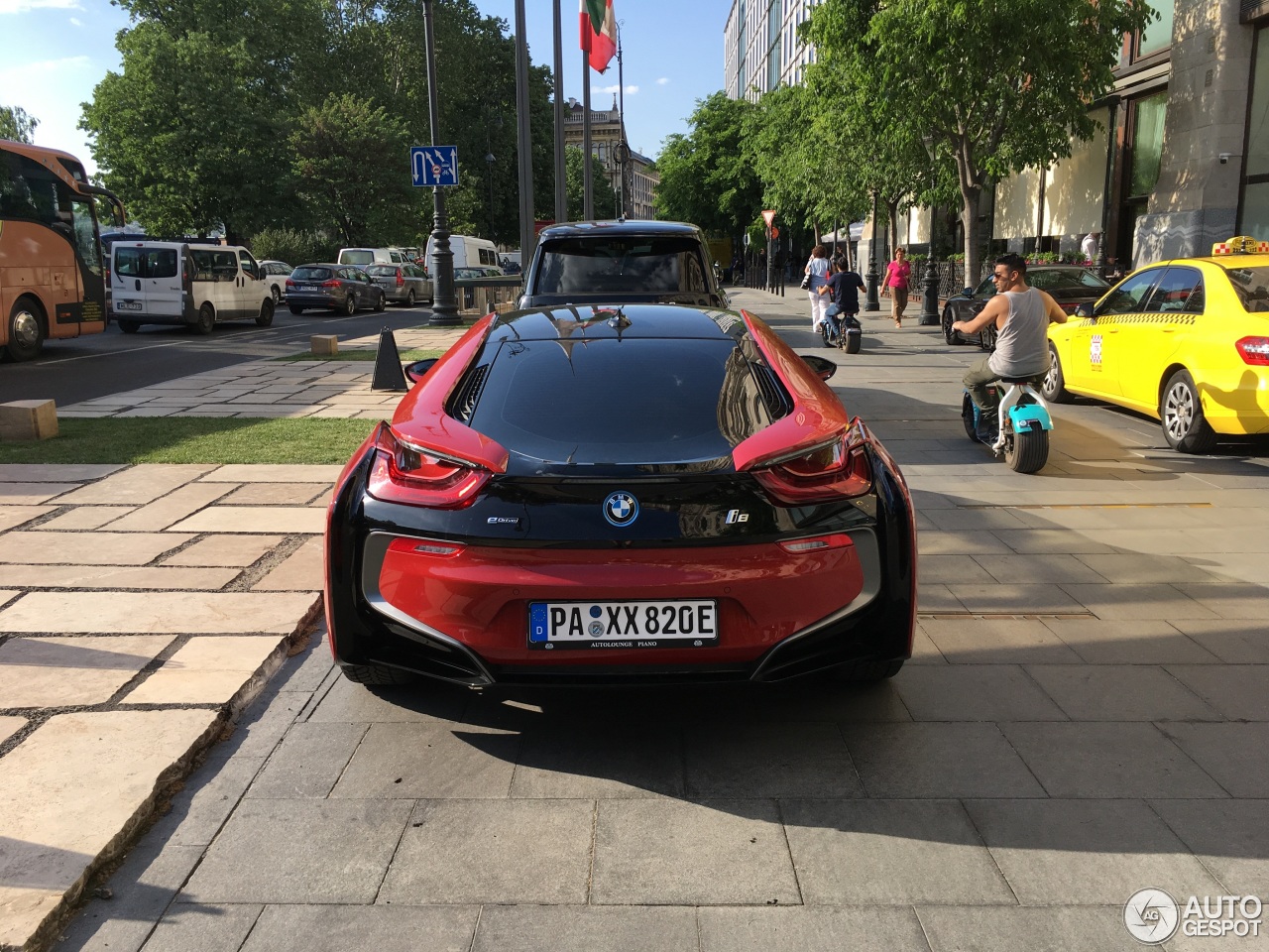 BMW i8 Protonic Red Edition