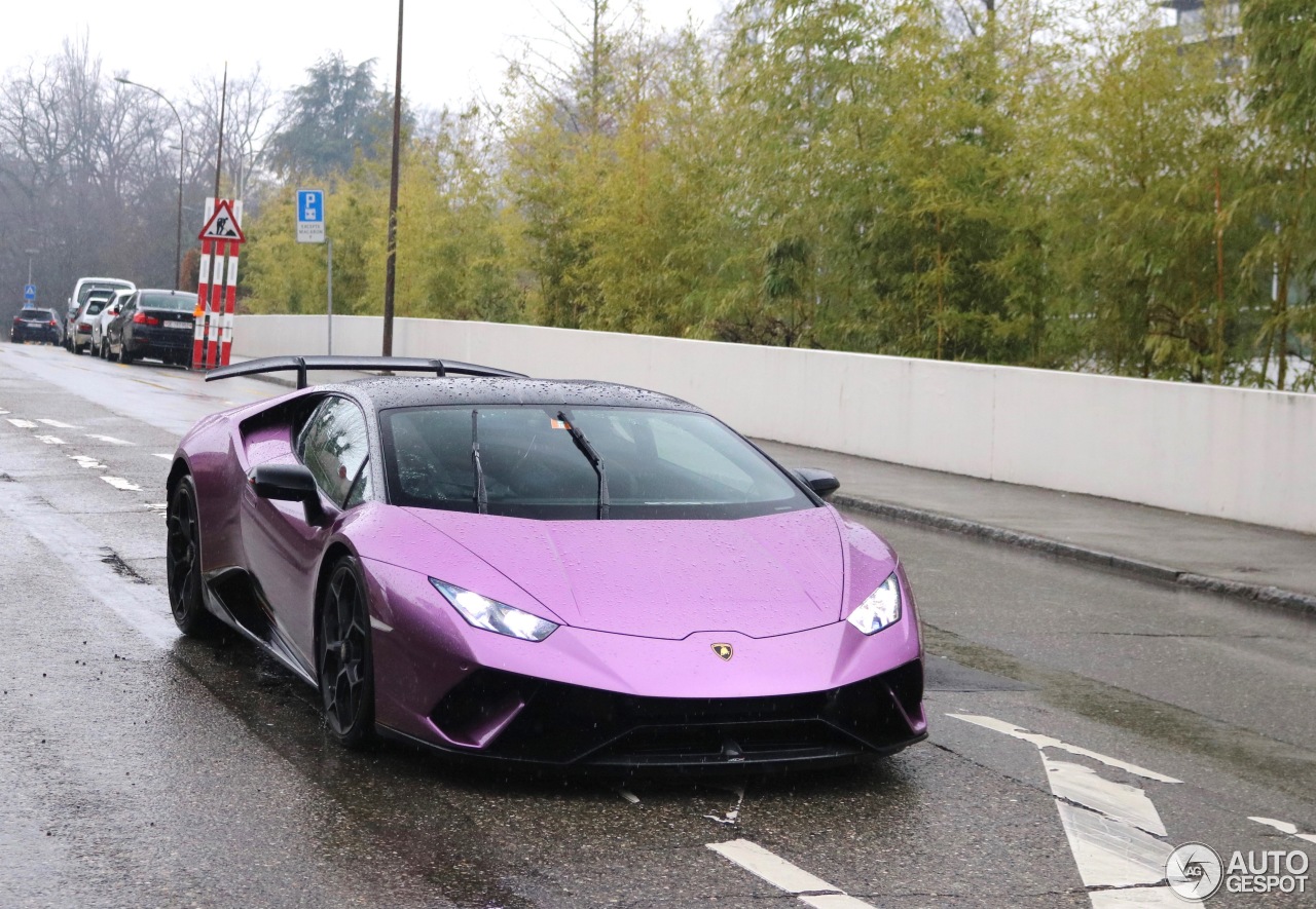 Lamborghini Huracán LP640-4 Performante