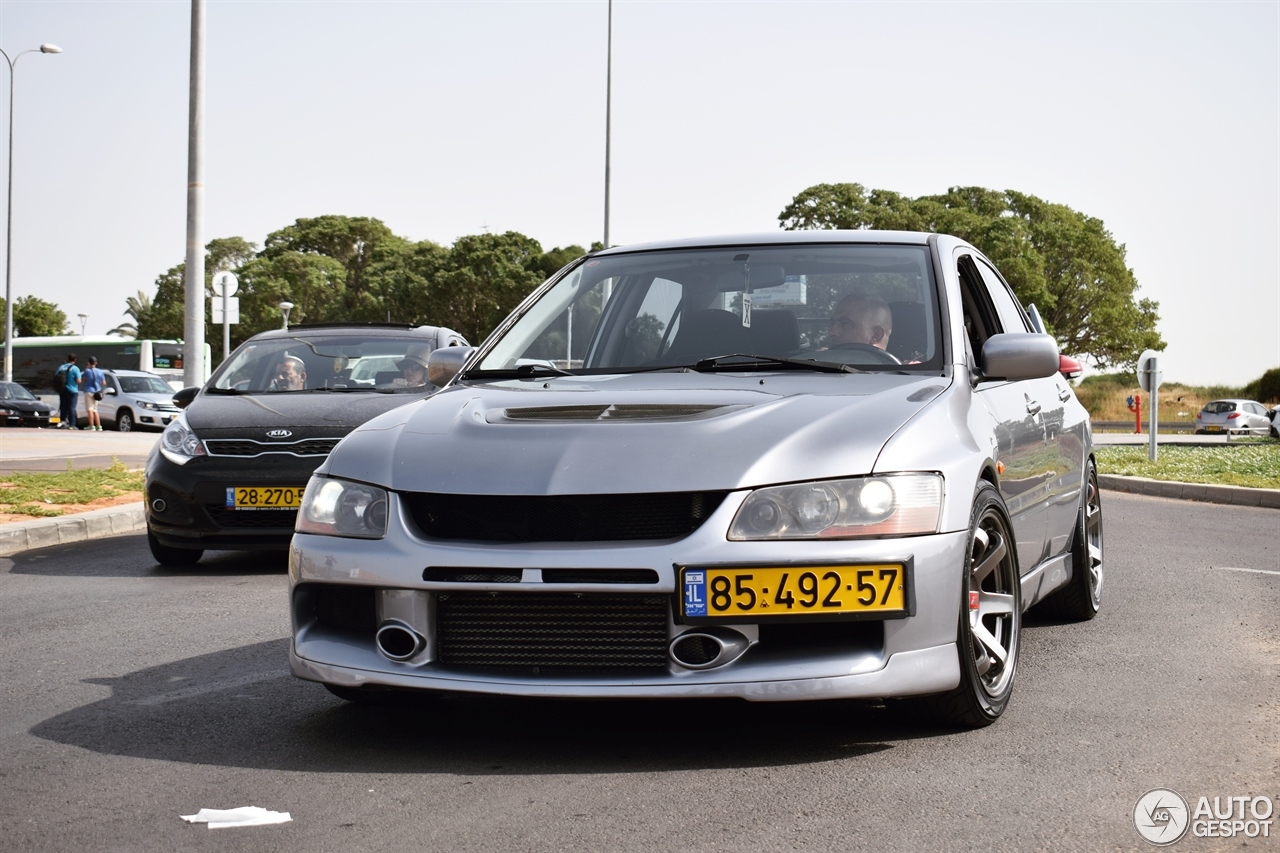 Mitsubishi Lancer Evolution IX