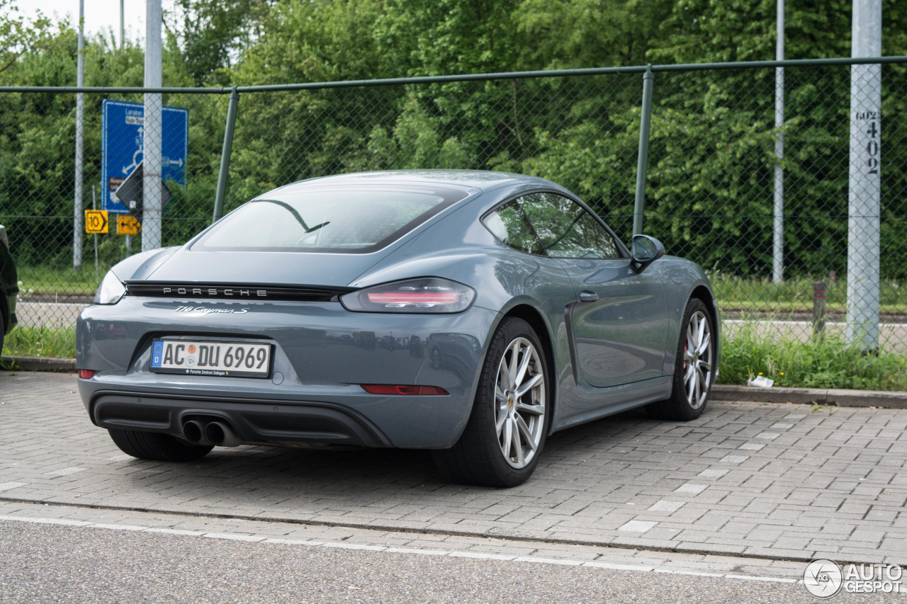 Porsche 718 Cayman S