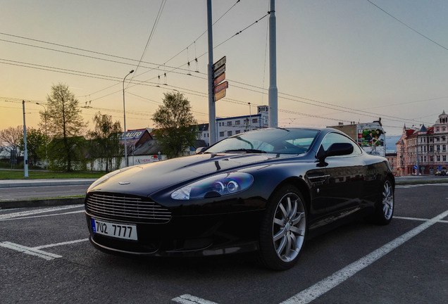 Aston Martin DB9