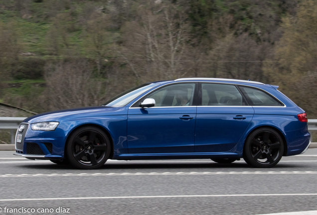 Audi RS4 Avant B8