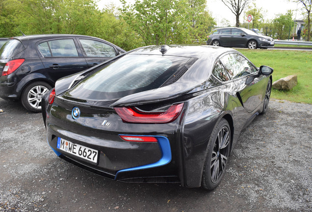 BMW i8