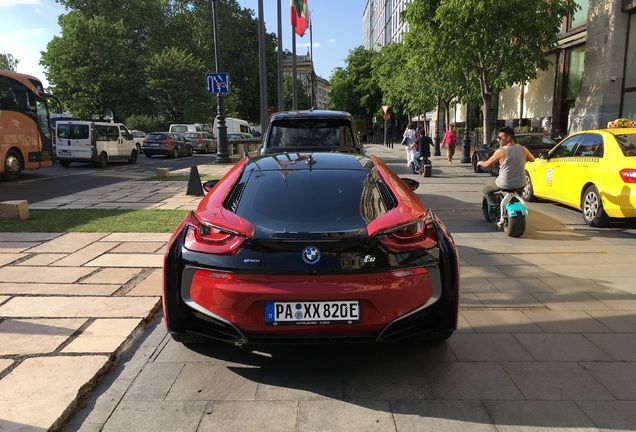 BMW i8 Protonic Red Edition