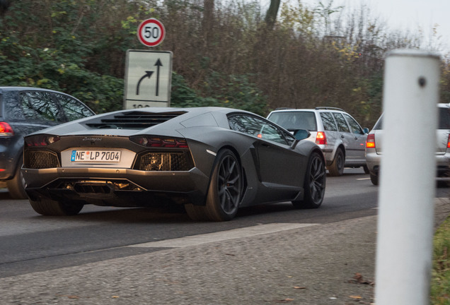 Lamborghini Aventador LP700-4