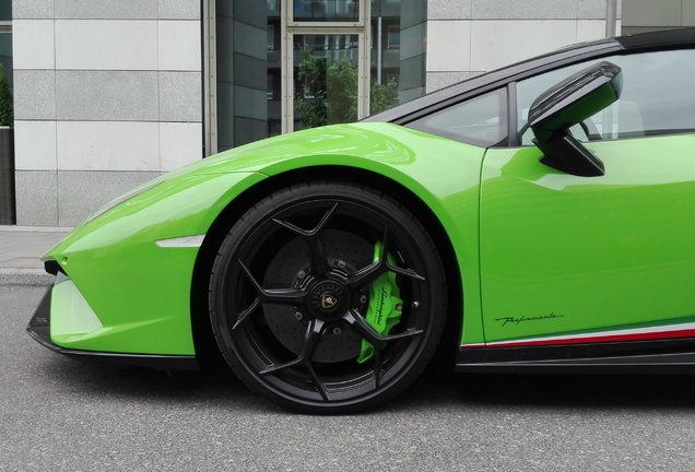 Lamborghini Huracán LP640-4 Performante Spyder