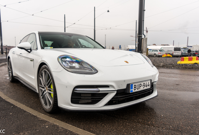 Porsche 971 Panamera Turbo S E-Hybrid