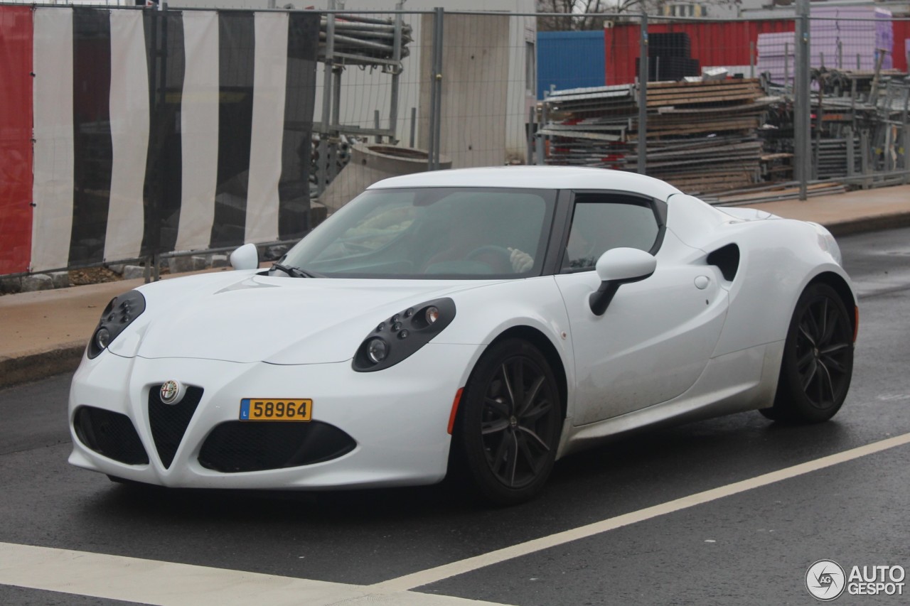 Alfa Romeo 4C Coupé