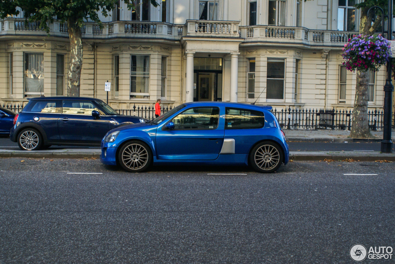 Renault Clio V6 Phase II