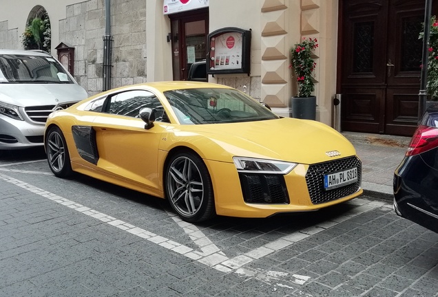 Audi R8 V10 Plus 2015