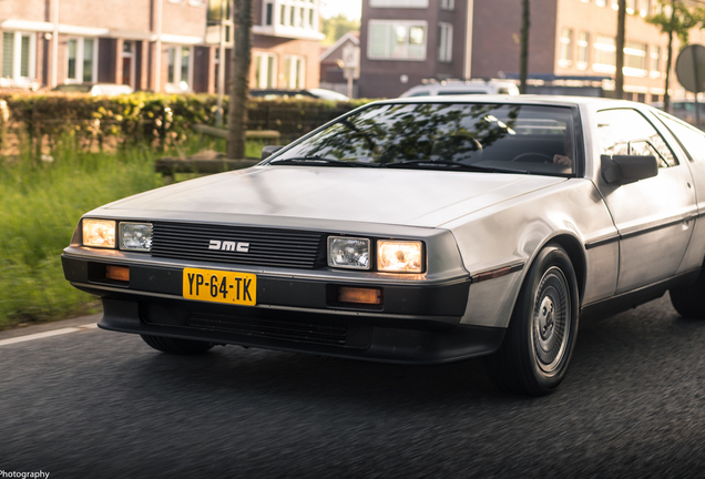 DeLorean DMC-12