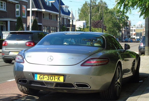 Mercedes-Benz SLS AMG