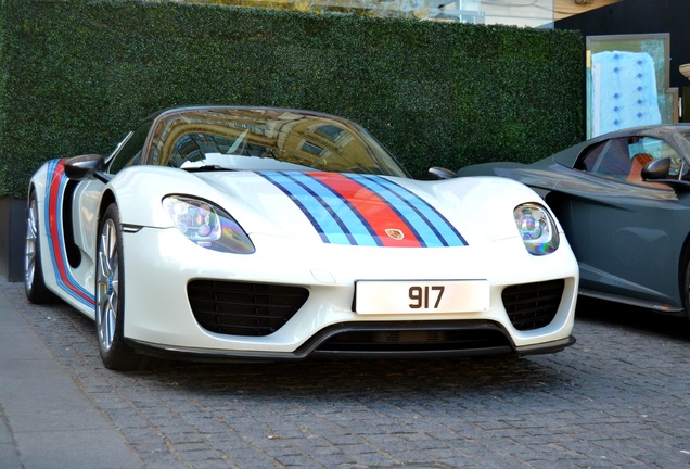 Porsche 918 Spyder Weissach Package