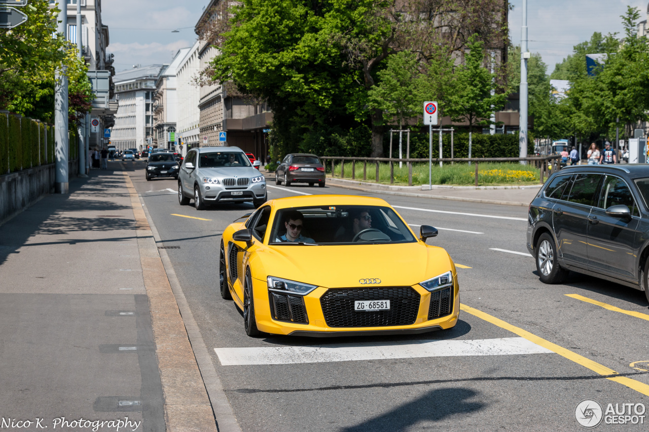 Audi R8 V10 Plus 2015