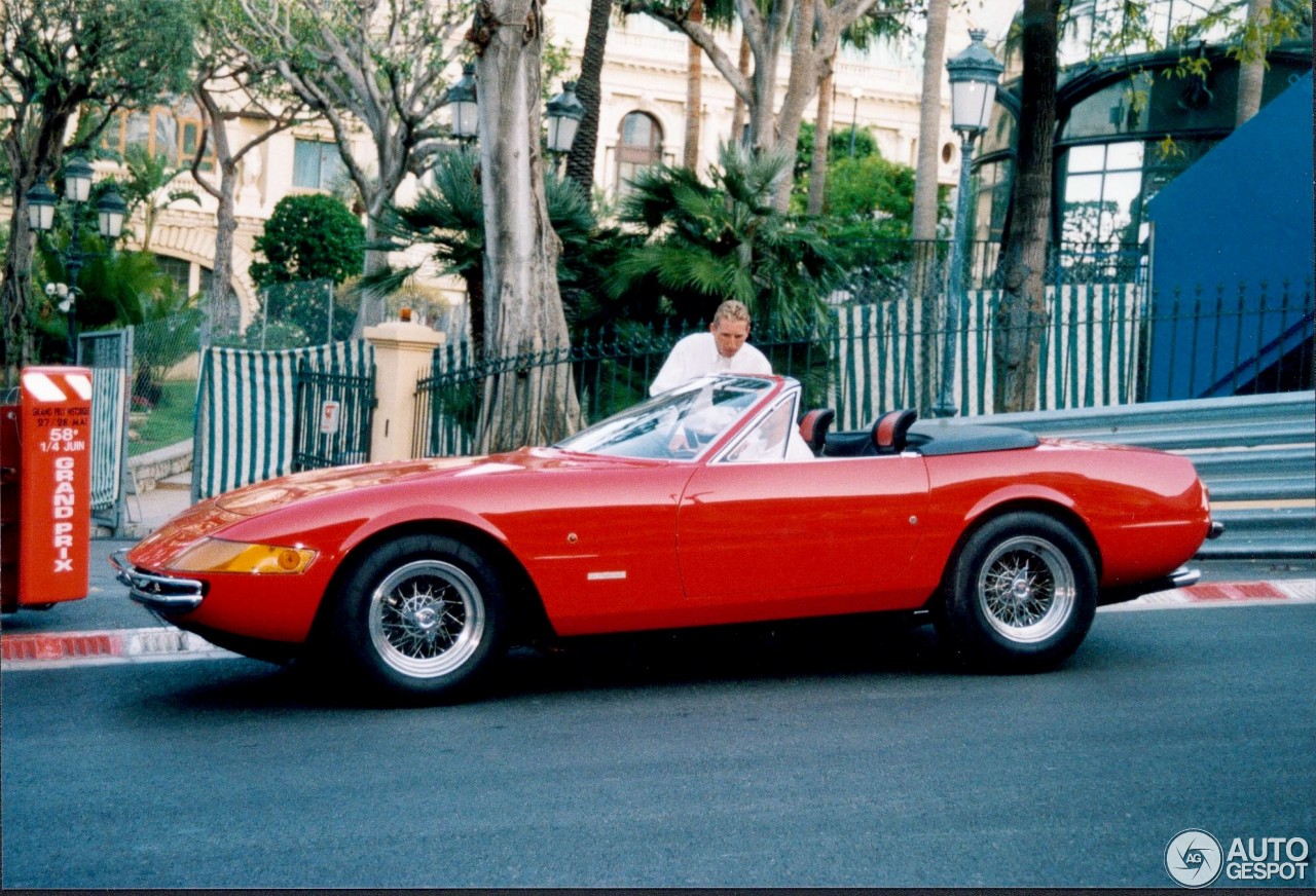 Ferrari 365 GTS/4 Daytona