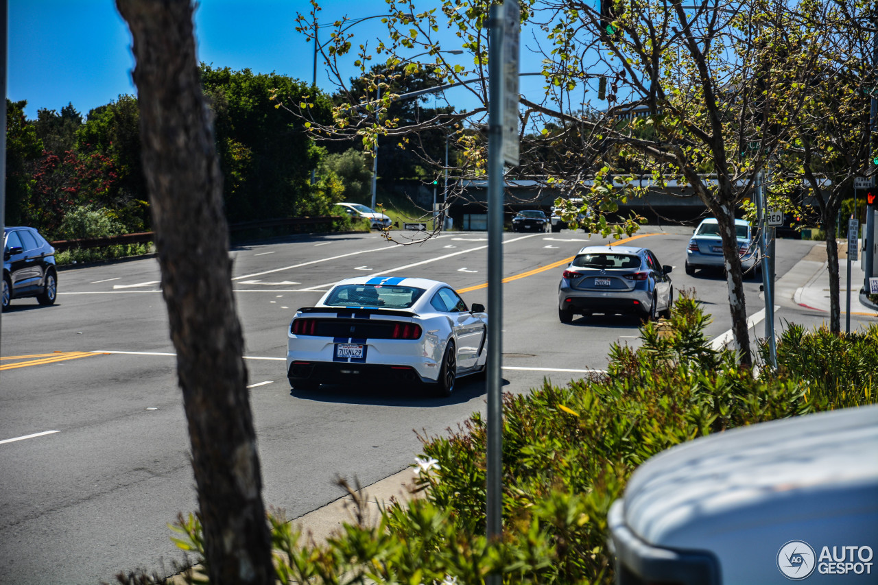 Ford Mustang Shelby GT350 2015