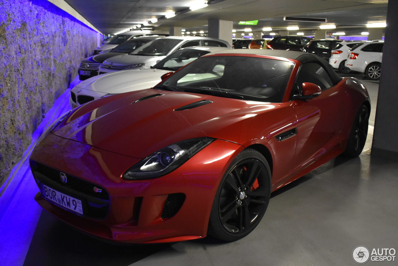 Jaguar F-TYPE S V8 Convertible