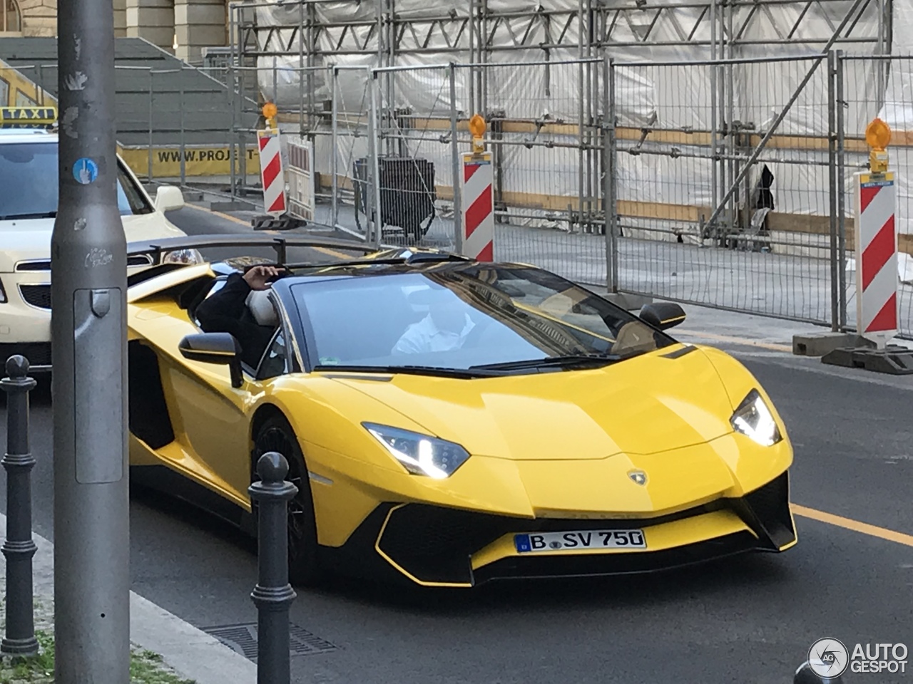 Lamborghini Aventador LP700-4 Roadster