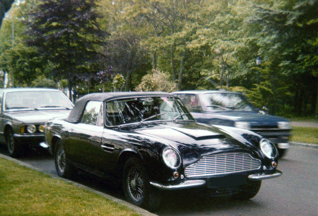 Aston Martin DB6 Vantage Volante