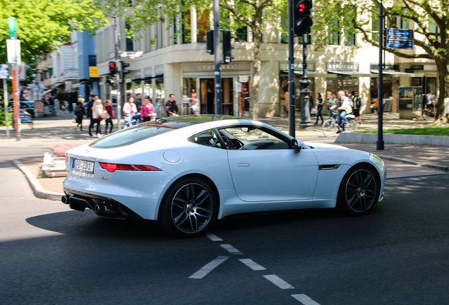 Jaguar F-TYPE R AWD Coupé