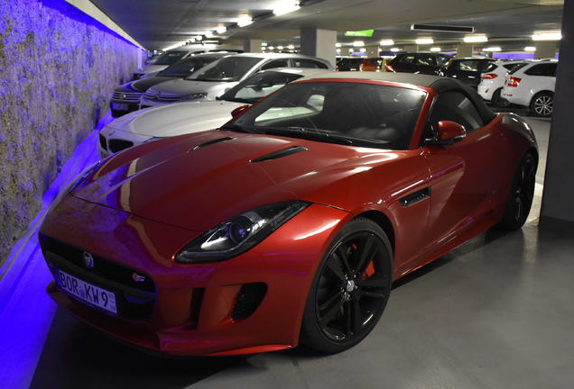 Jaguar F-TYPE S V8 Convertible