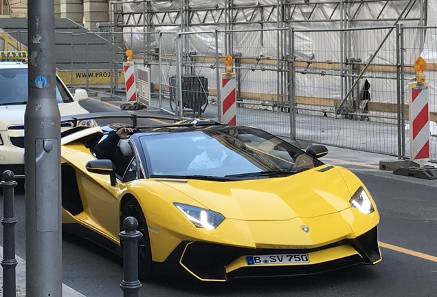 Lamborghini Aventador LP700-4 Roadster