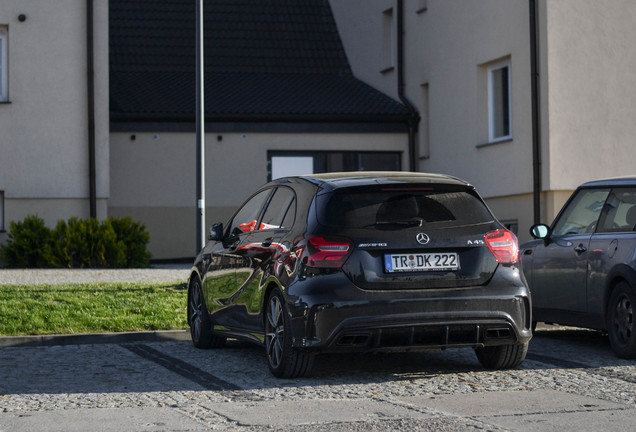 Mercedes-AMG A 45 W176 2015