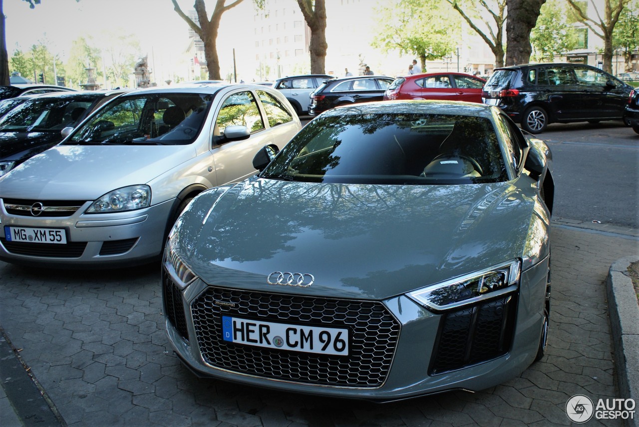 Audi R8 V10 Plus 2015