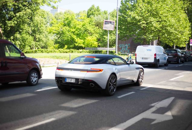 Aston Martin DB11