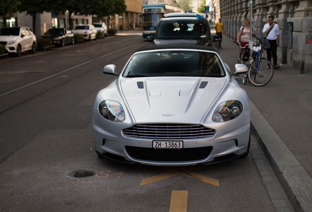 Aston Martin DBS Volante