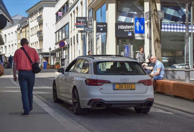 Audi RS4 Avant B9